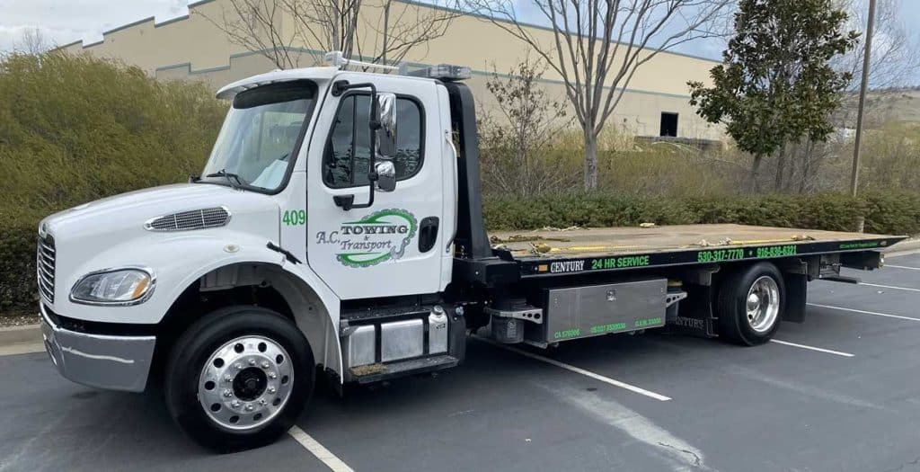 Commercial towing service